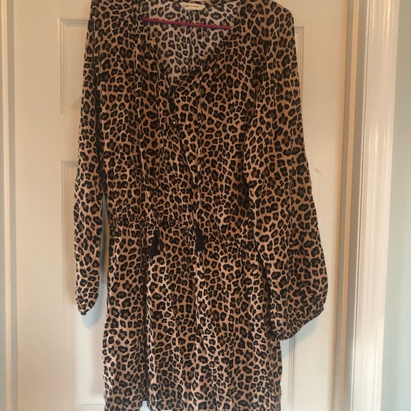 *** Donating 4/19/24! 😍HP🎉 animal print dress with elastic waist band. 😍 - Picture 2 of 9